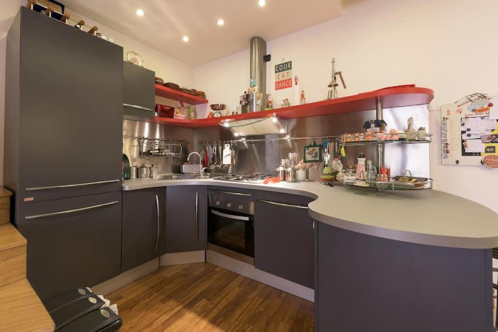 Traditional Apartment In Old City Bari Buitenkant foto