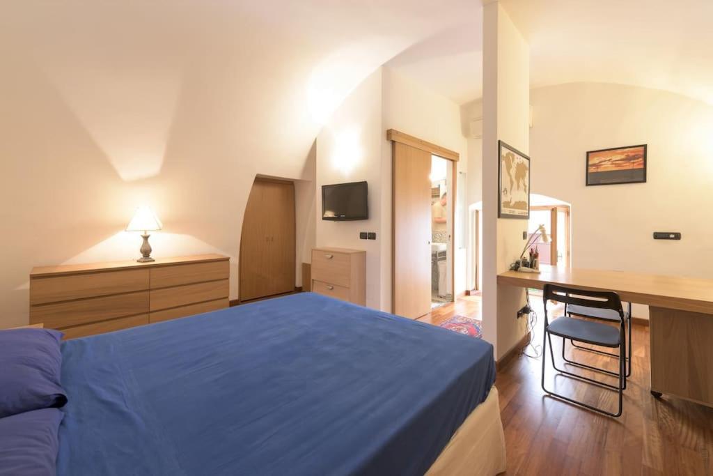 Traditional Apartment In Old City Bari Buitenkant foto