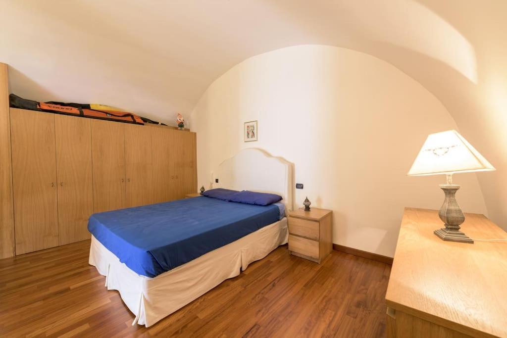 Traditional Apartment In Old City Bari Buitenkant foto