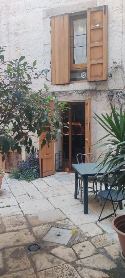 Traditional Apartment In Old City Bari Buitenkant foto